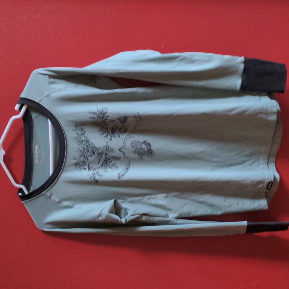 Dakine base layer top